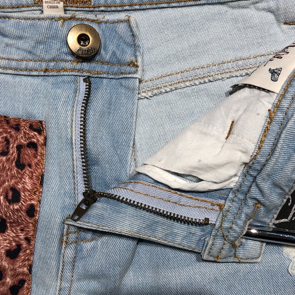 Chiqle Denim Leopard Print Patch and Studded Distressed Blue Jean Shorts - Picture 13 of 16